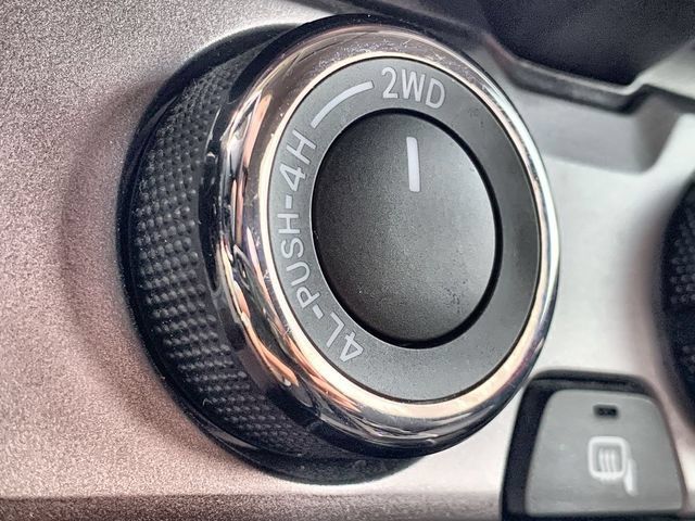 Certified 2022 Toyota Tacoma SR5 AWD/4WD image 28