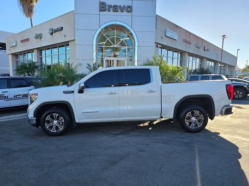Used 2024 GMC Sierra 1500 SLT image 4