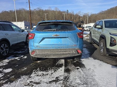 Certified 2025 Chevrolet Trax RS w/ Driver Confidence Package image 7