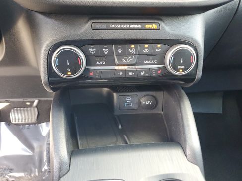 Used 2022 Ford Escape SEL w/ Technology Package image 29