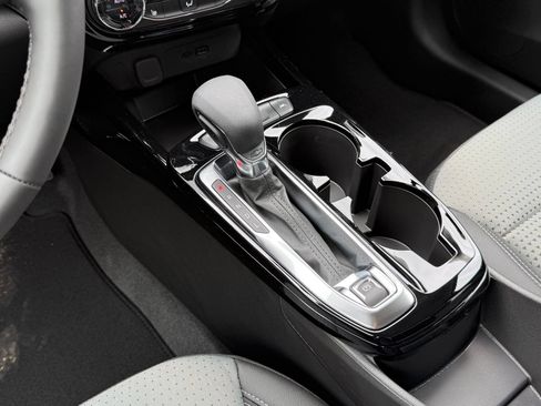 New 2026 Chevrolet Trax LT w/ LT Convenience Package FWD image 20