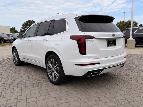 Used 2025 Cadillac XT6 Premium Luxury w/ Technology Package FWD image 11