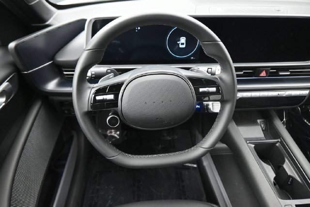 New 2025 Hyundai Ioniq 6 SEL AWD/4WD image 17