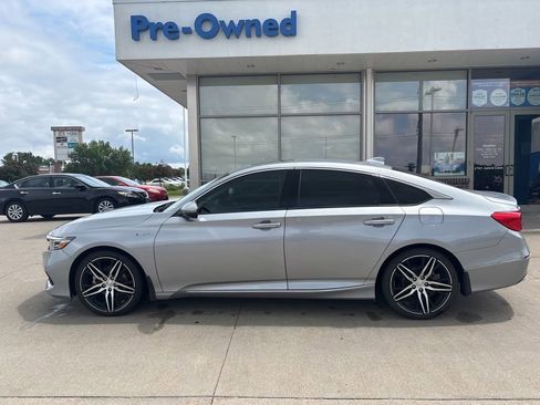 Used 2022 Honda Accord Touring image 8
