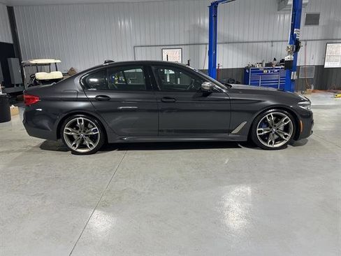 Used 2020 BMW M550i xDrive image 8