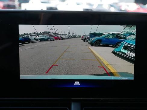Used 2024 Chevrolet Trax LT w/ Driver Confidence Package FWD image 15