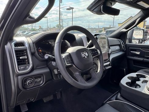 Used 2026 RAM 3500 Laramie AWD/4WD image 13