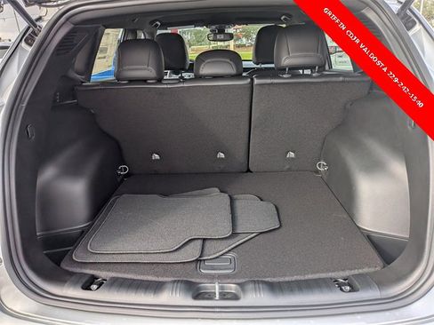 New 2026 Jeep Compass Latitude image 12