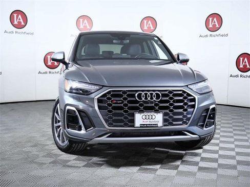 Used 2022 Audi SQ5 Prestige w/ Prestige Package image 3
