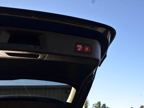 Used 2015 Mercedes-Benz ML 350 4MATIC image 13