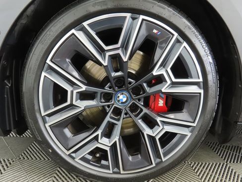 Certified 2024 BMW i5 eDrive40i w/ Executive Package image 30