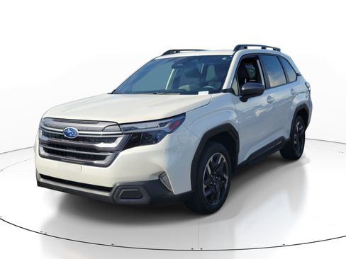 Used 2025 Subaru Forester Limited AWD/4WD image 3