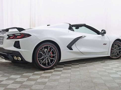Used 2023 Chevrolet Corvette Stingray Premium Conv w/ Z51 Performance Package RWD image 9