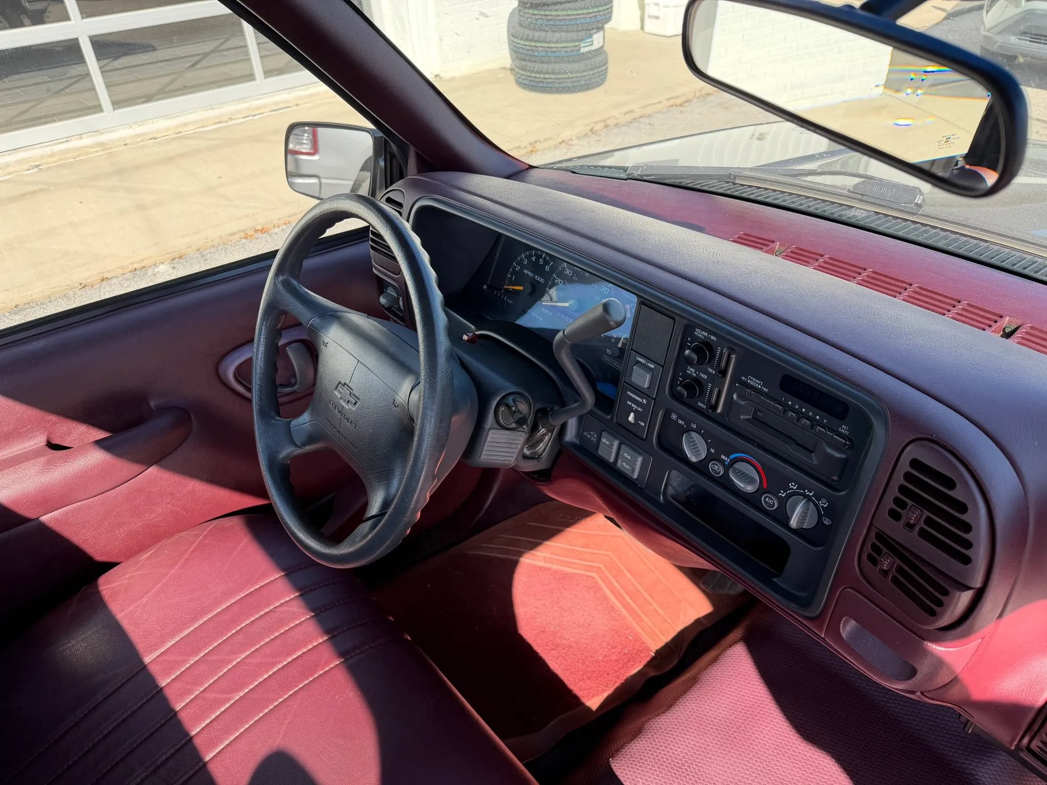 Used 1997 Chevrolet Silverado 1500 4x4 Regular Cab w/ Convenience Pkg image 12