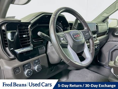 Used 2022 GMC Sierra 1500 Elevation image 11