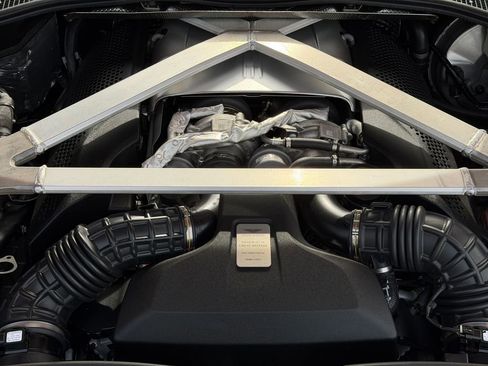 Used 2023 Aston Martin V8 Vantage Coupe image 21