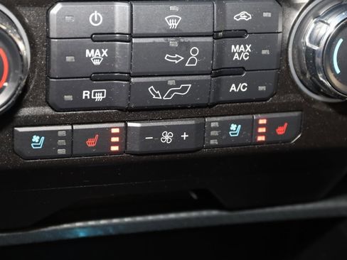 Used 2019 Ford F150 Lariat image 8