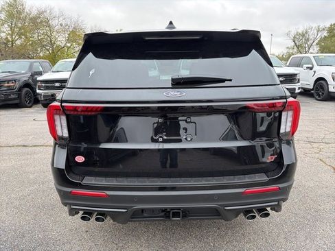 New 2026 Ford Explorer ST w/ Sun And Sound Package image 4