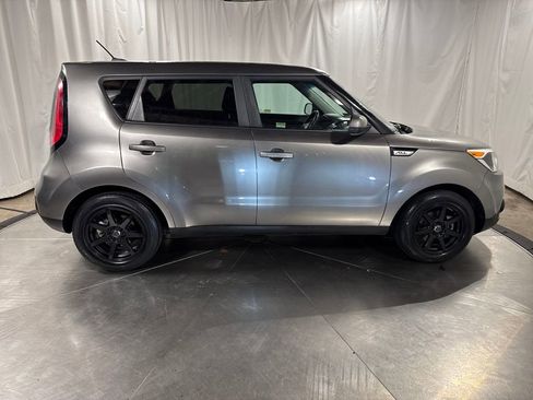 Used 2019 Kia Soul w/ Convenience Package image 9
