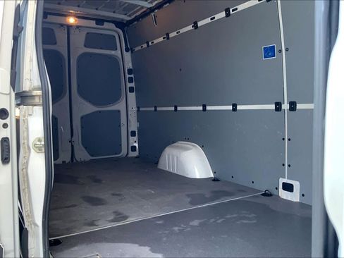 Used 2023 Mercedes-Benz Sprinter 2500 image 28