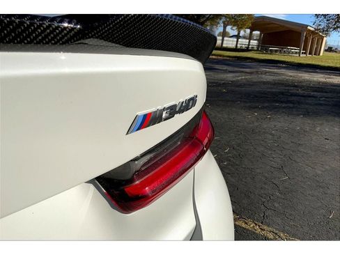 Used 2025 BMW M340i xDrive w/ Premium Package image 9