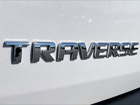 Certified 2020 Chevrolet Traverse LT image 18