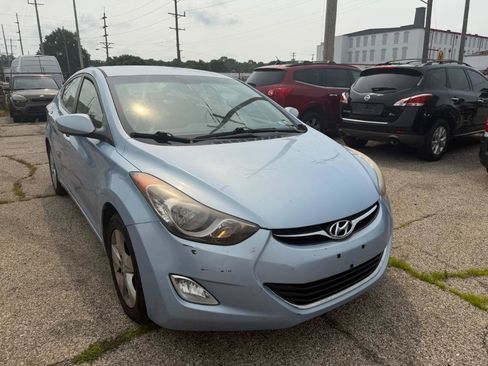 Used 2012 Hyundai Elantra GLS w/ Preferred Pkg 3 FWD image 4