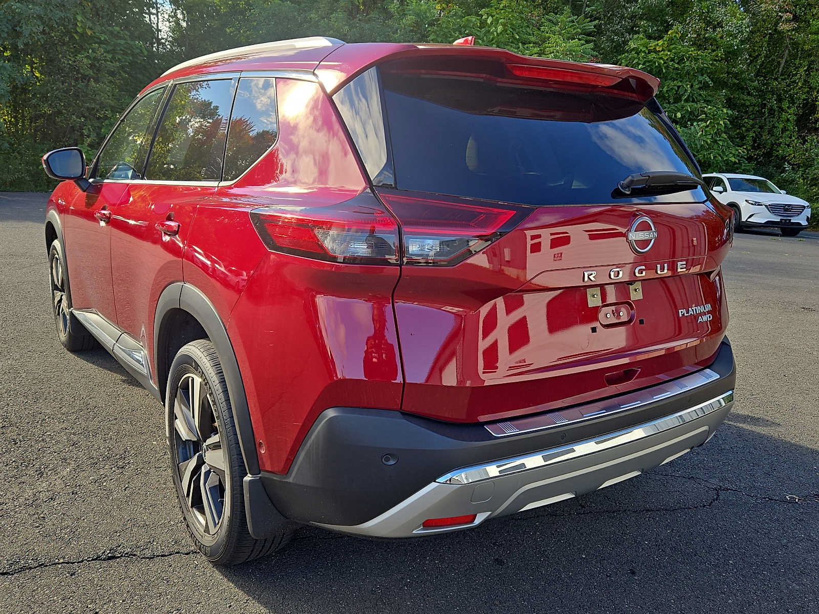 Used 2022 Nissan Rogue Platinum w/ Head-Up Display Package AWD/4WD image 6