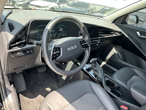 Certified 2023 Kia Niro EX FWD image 22