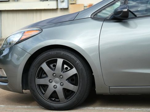 Used 2016 Kia Forte LX FWD image 24