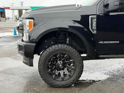 Used 2019 Ford F350 Platinum w/ Platinum Ultimate Package image 12