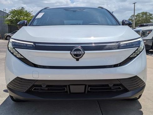 New 2026 Nissan Leaf Platinum+ FWD image 3