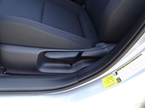 New 2027 Toyota Prius Plug-In Hybrid FWD image 9