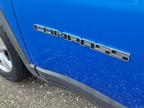 Used 2022 Jeep Compass Latitude FWD image 13