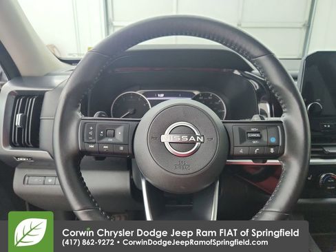 Used 2025 Nissan Pathfinder SL image 21