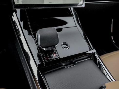 New 2026 Land Rover Range Rover Sport SE image 15