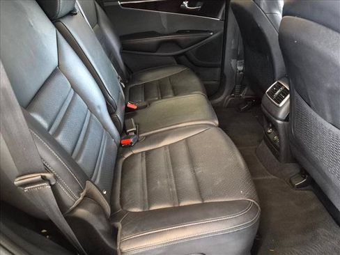 Used 2018 Kia Sorento EX FWD image 18