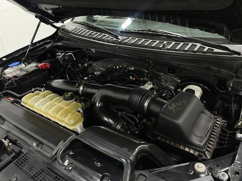 Used 2021 Ford Expedition XLT image 28