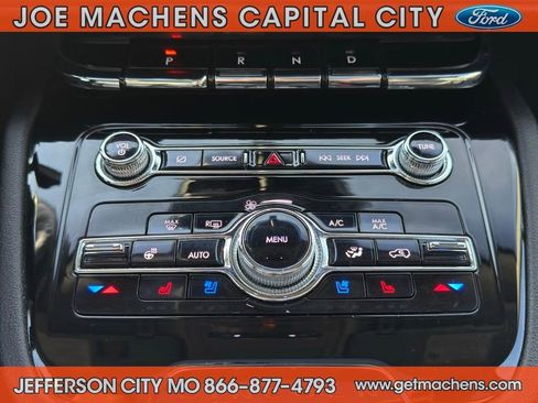 Used 2022 Lincoln Corsair AWD w/ Premium Package image 19