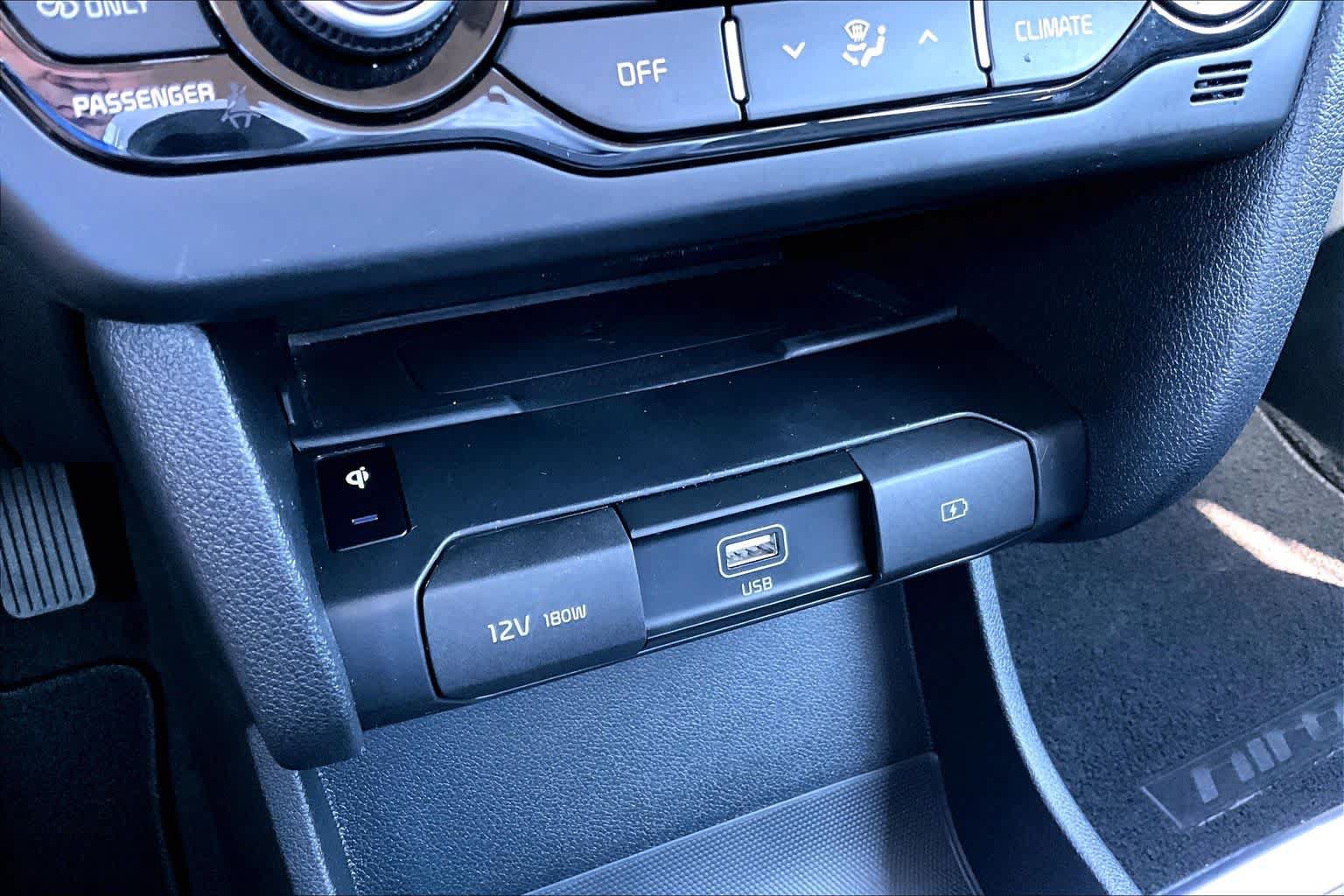 Used 2022 Kia Niro EX FWD image 31