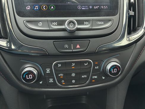 Used 2022 Chevrolet Equinox RS w/ RS Leather Package FWD image 34