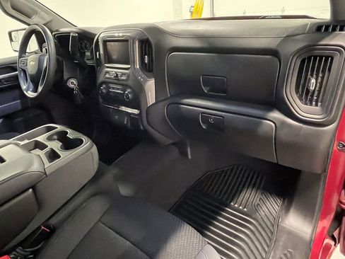 Used 2020 Chevrolet Silverado 1500 Custom w/ Custom Value Package image 26