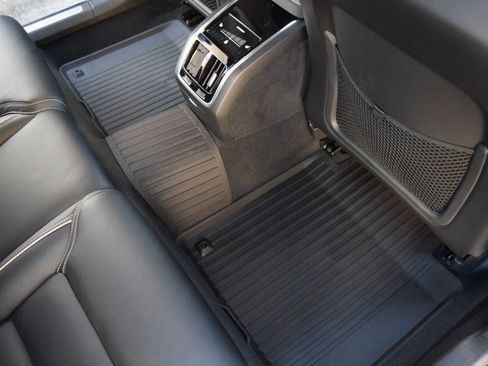 Used 2020 Volvo S90 T6 R-Design image 51