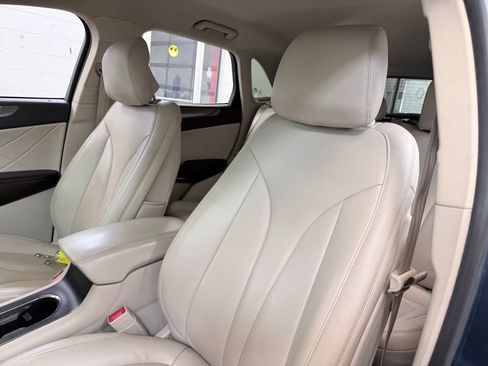 Used 2018 Lincoln MKC Premiere FWD image 15