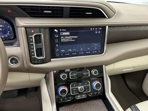 Certified 2024 GMC Yukon Denali AWD/4WD image 19