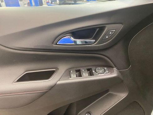 Used 2022 Chevrolet Equinox RS image 27