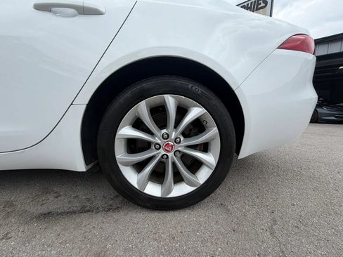 Used 2017 Jaguar XF Premium AWD/4WD image 35