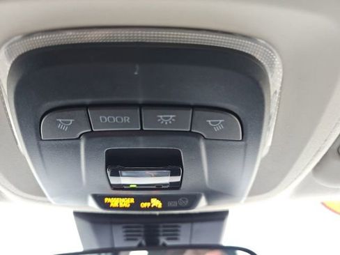 Used 2024 Toyota Corolla LE image 40