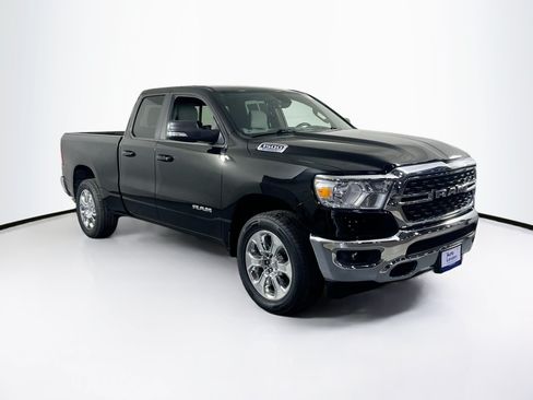 Used 2022 RAM 1500 Big Horn AWD/4WD image 3