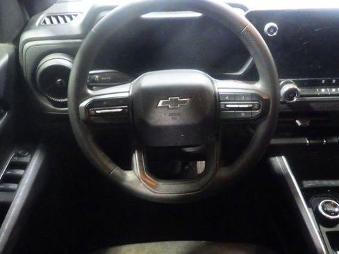 Used 2024 Chevrolet Colorado Trail Boss w/ Technology Package AWD/4WD image 9